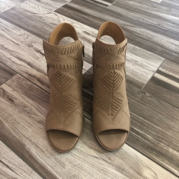 SOLD ON OFFER UP Open-toe ankle booties - Picture 2 of 8